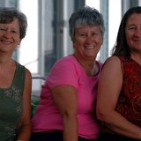 2010_BirdFamily_SueLissaMarcy2