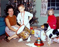 Edberg_xmas_LoisEricLynnDog Wolverine CAMERA